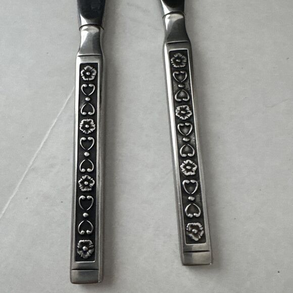 2 Dinner Knives Gorham HACIENDA Stainless Glossy Black Accent Silverware  VTG - Picture 6 of 7